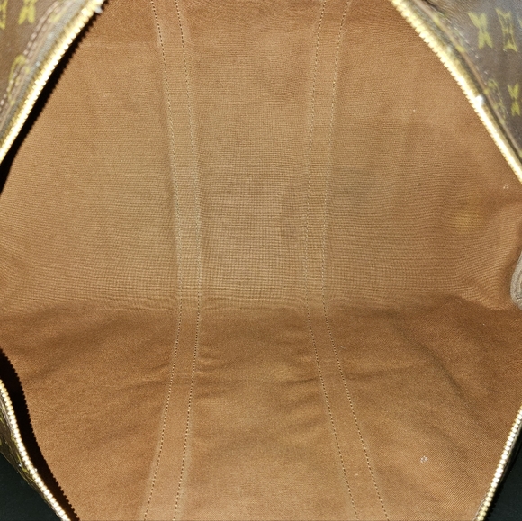 Louis Vuitton Monogram Keepall 55 - Picture 12 of 16